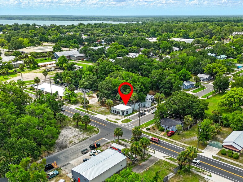 More Photos Of 1321 St Johns Ave, Palatka Service For Sale