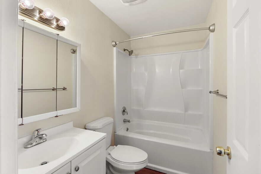 More Photos Of 163 Pleasant Ave, Auburn Apartments For Sale