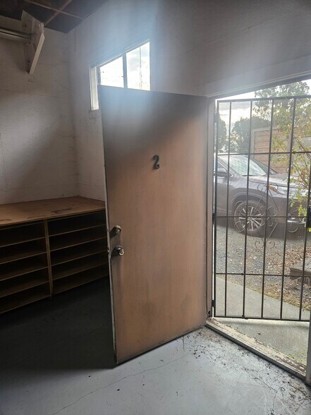 More Photos Of 201 Meadowlark Ln, Sonoma Industrial For Lease