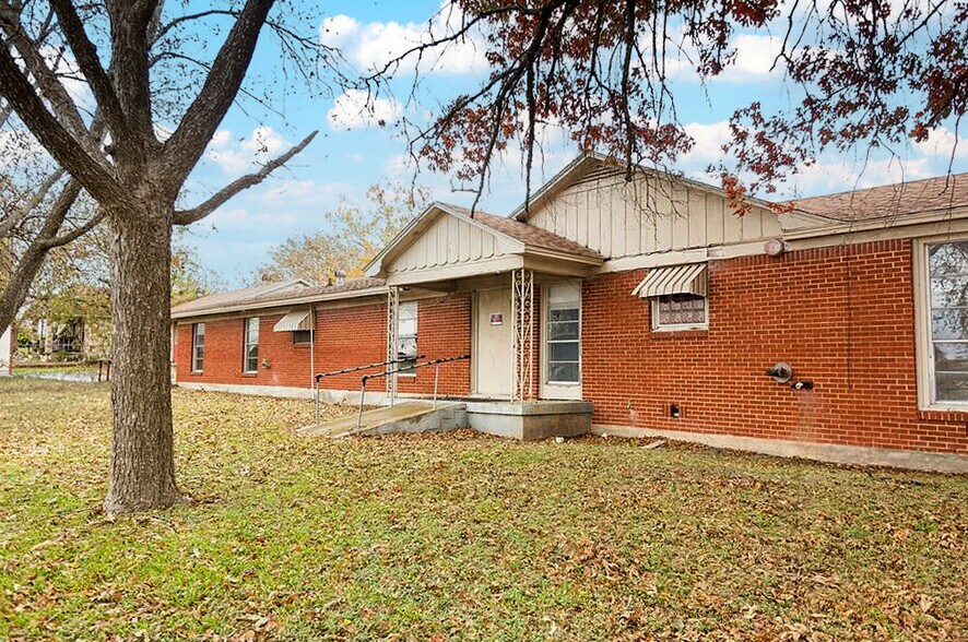 More Photos Of 109-111 S 33rd St, Temple Assisted Living For Sale