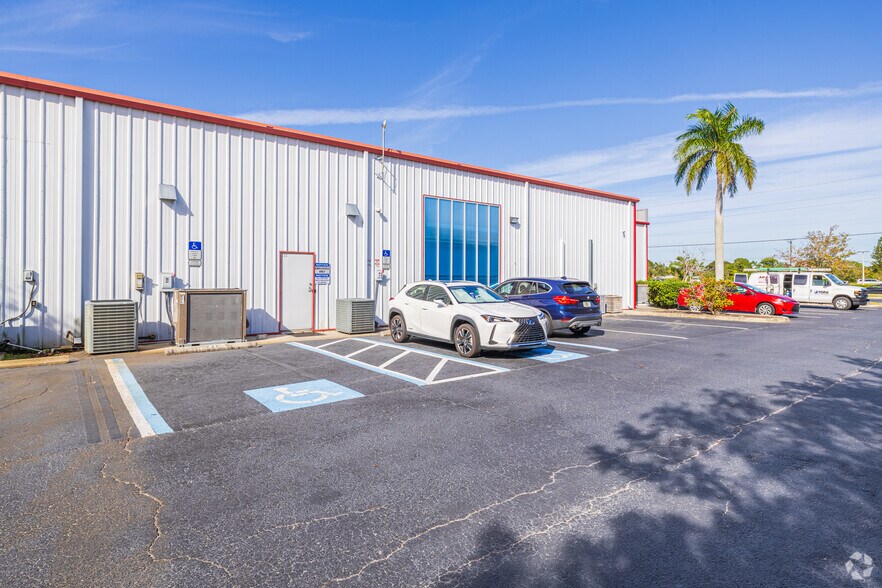 More Photos Of 600 Tallevast Rd, Sarasota Light Manufacturing For Lease