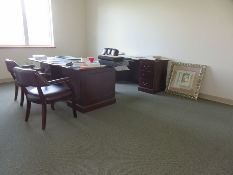 More Photos Of 941 S 9th St, Hamilton Coworking Space