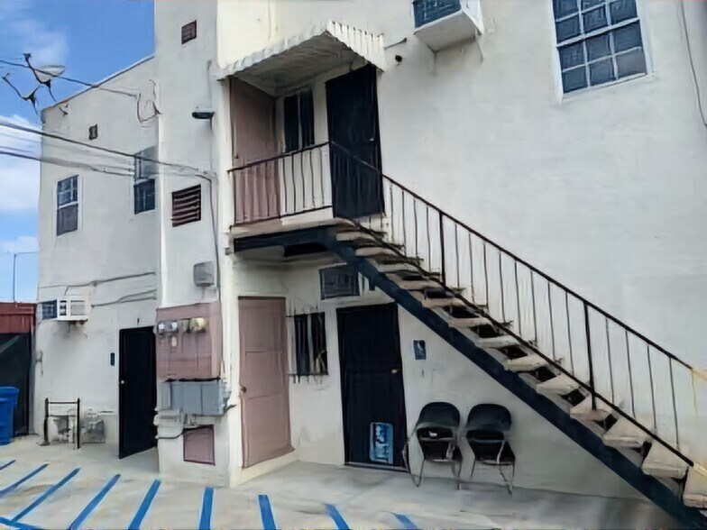 More Photos Of 2048-2050 W Florence Ave, Los Angeles Office For Sale