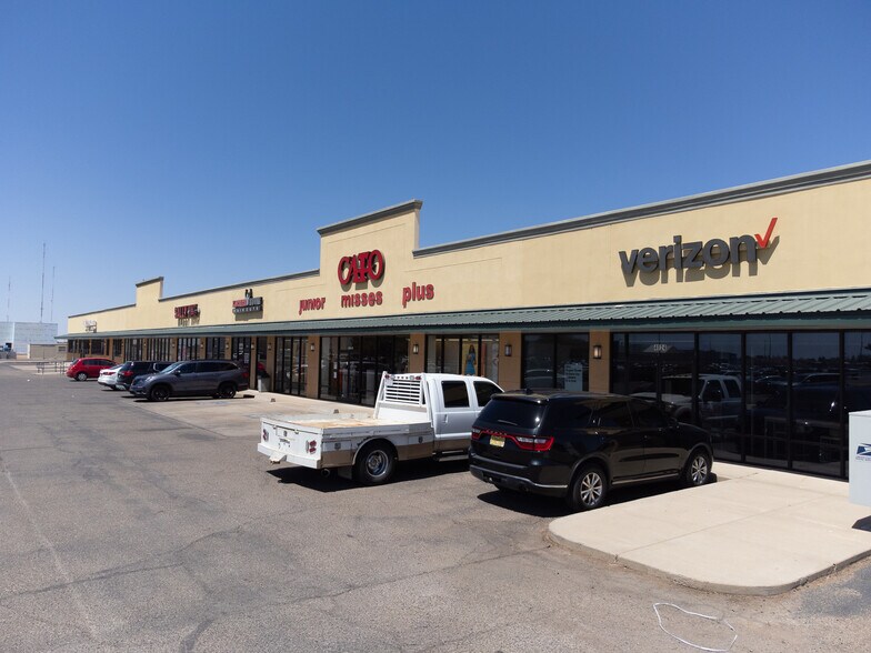 More Photos Of 4024 N Prince St, Clovis Storefront For Sale