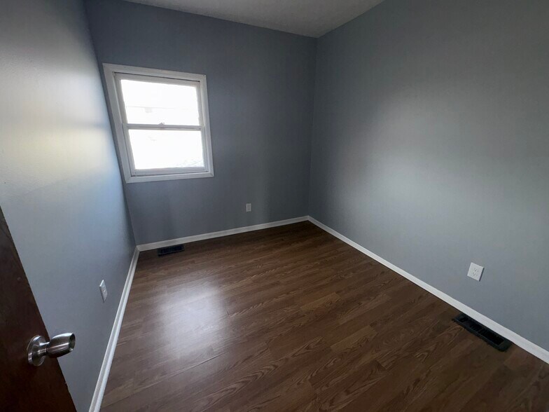 More Photos Of 473 N Goodman St, Rochester Storefront Retail Residential For Sale