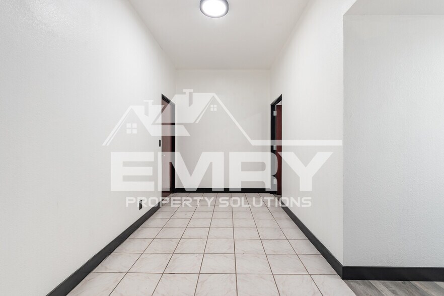 More Photos Of 942 S Gerhart Ave, Commerce Coworking Space