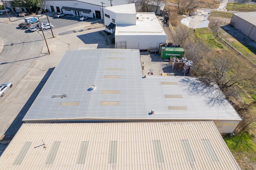 More Photos Of 146 Interloop Rd, San Antonio Warehouse For Lease