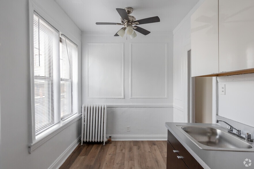 More Photos Of 632-644 W Addison St, Chicago Apartments For Lease