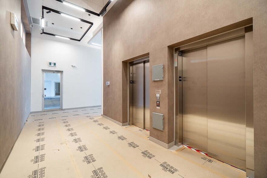 More Photos Of 15315 66 Ave, Surrey Medical For Lease