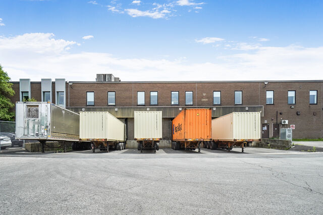 More Photos Of 1250 Rue Nobel, Boucherville Warehouse For Lease