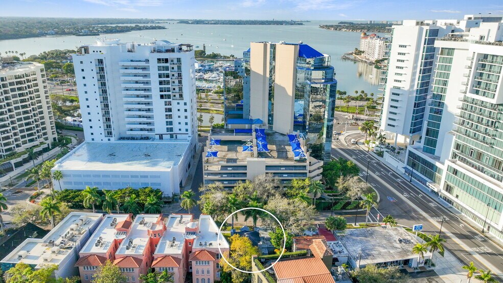More Photos Of 1215 N Palm Ave, Sarasota Office For Sale