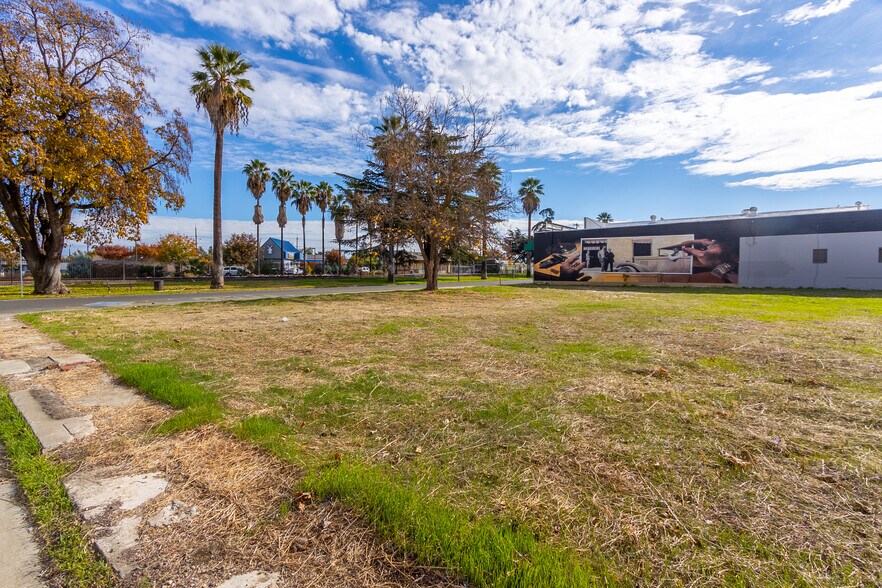 More Photos Of 9850 Broadway, Live Oak Land For Sale