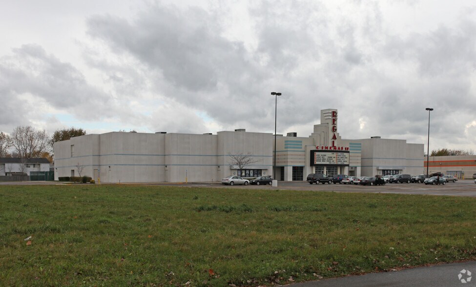 More Photos Of 720 Builders Way, Niagara Falls Movie Theatre For Sale