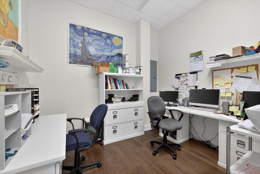 More Photos Of 14141 46th St N, Clearwater Medical For Sale