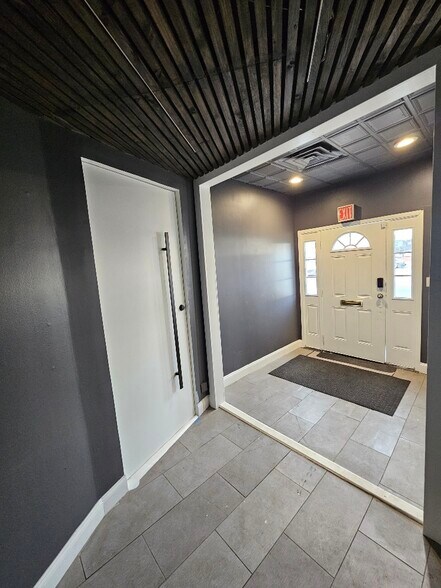 More Photos Of 12-14 Tulip Ave, Floral Park Light Distribution For Lease