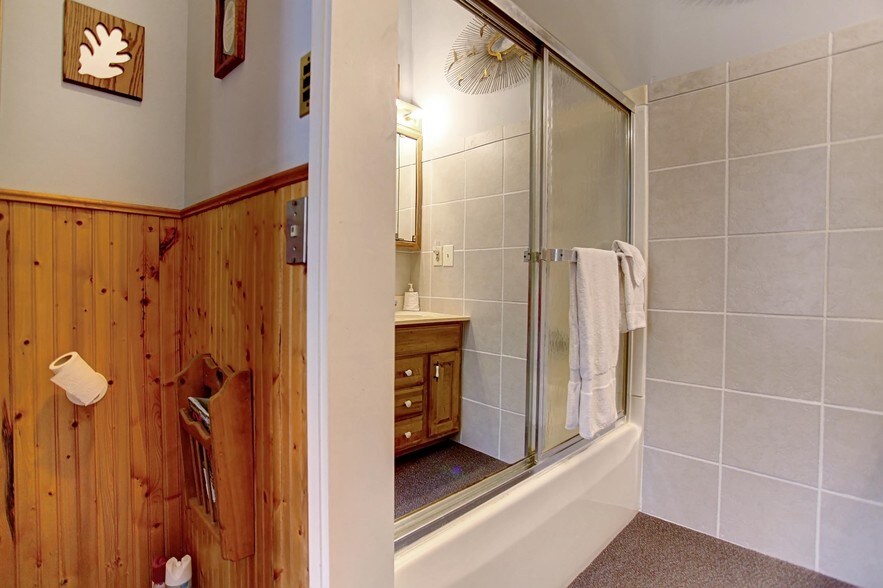 More Photos Of 80 W State St, Springboro Hospitality For Sale