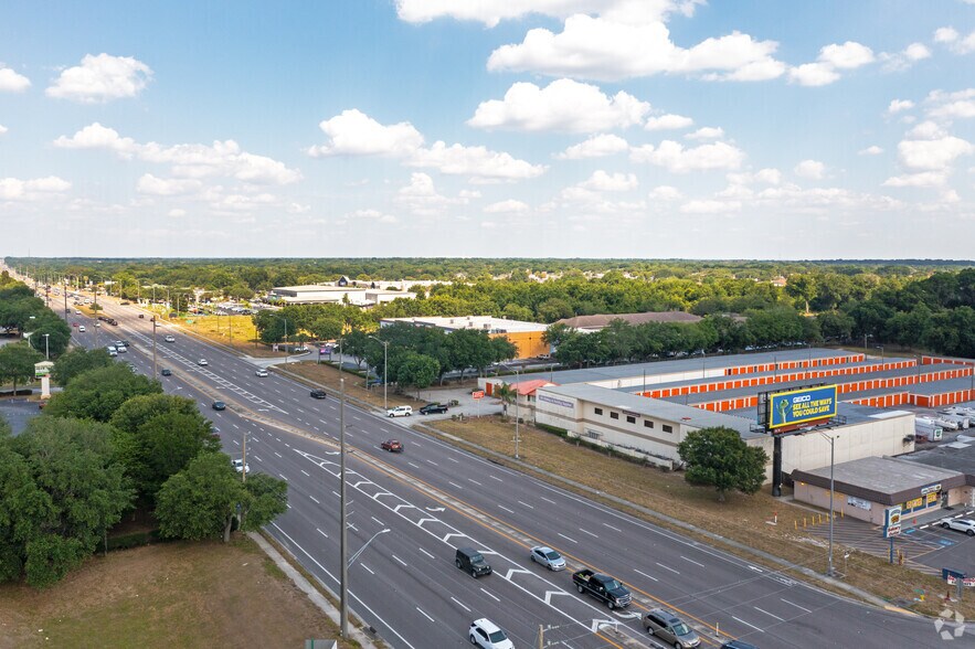 More Photos Of 1035-1053 E Brandon Blvd, Brandon Office For Lease