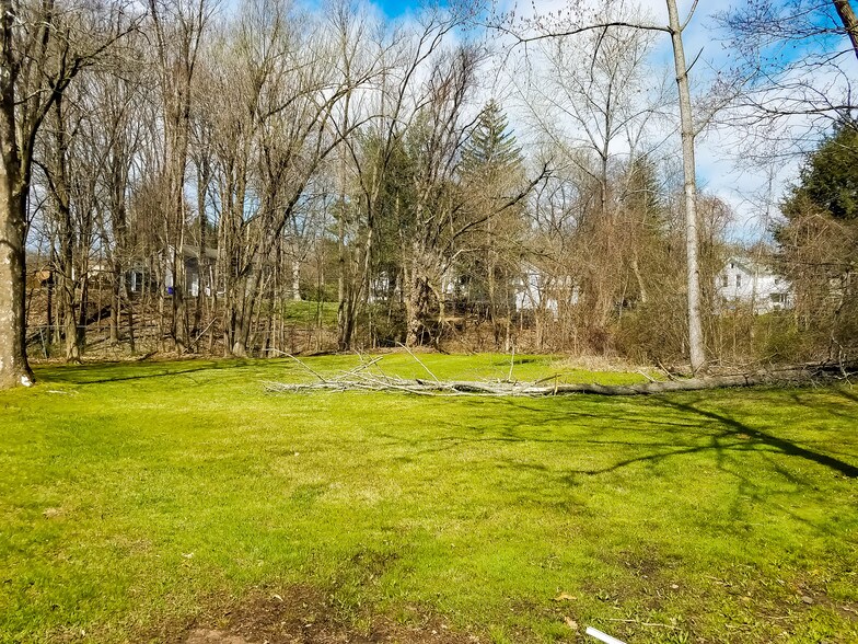 More Photos Of 88 Main St, Broad Brook Apartments For Sale