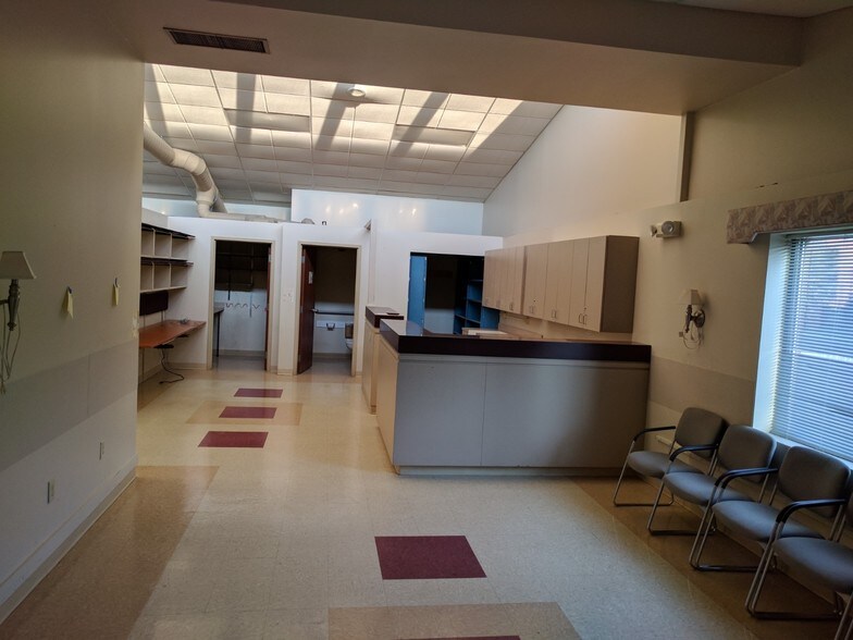 More Photos Of 114 Columbia St, Corning Office For Lease