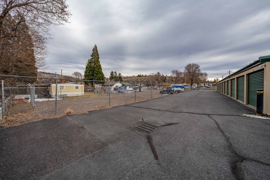 More Photos Of 4851 Highway 97 N, Klamath Falls Self Storage For Sale