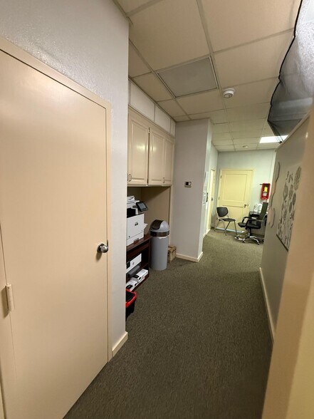 More Photos Of 421 N Sam Rayburn Fwy, Sherman Medical For Lease