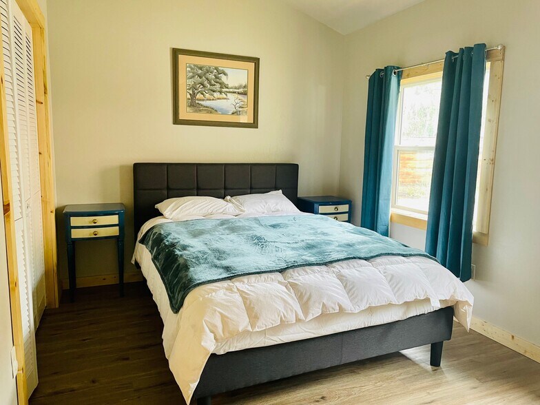 More Photos Of 173 S Gunnison Ave, Lake City Restaurant For Sale