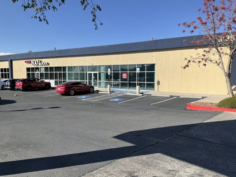 More Photos Of 6105-6135 N Mesa St, El Paso Unknown For Lease
