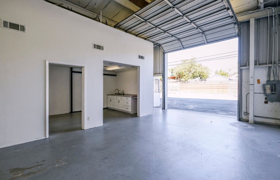 More Photos Of 3030 State St, Santa Barbara Industrial For Lease