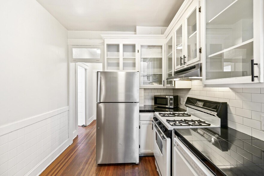 More Photos Of 1400 Detroit St, Denver Apartments For Sale