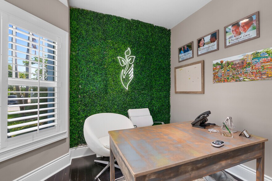 More Photos Of 354 NE 1st Ave, Delray Beach Office For Sale