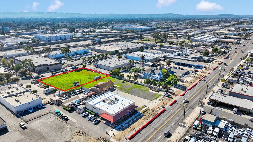 More Photos Of 943 W Holt Blvd, Ontario General Retail For Sale