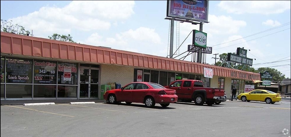 More Photos Of 5110-5112 West Ave, San Antonio General Retail For Lease