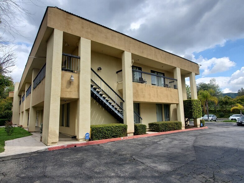 More Photos Of 1074 Park View Dr, Covina Medical For Lease
