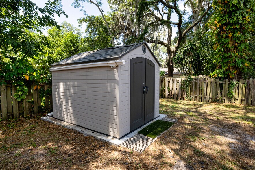 More Photos Of 7128 Wrenwood Cir, Tampa Rehabilitation Center For Sale