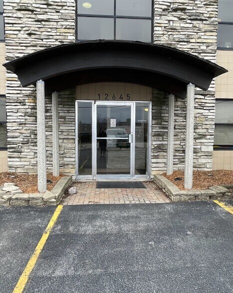 More Photos Of 12645 W Burleigh Rd, Brookfield Loft Creative Space For Lease