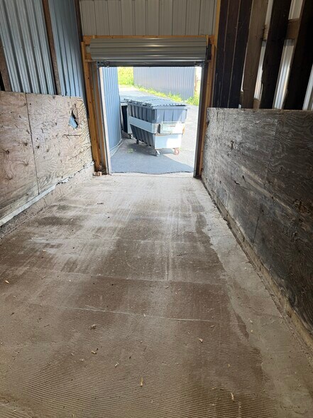 More Photos Of 2318 Ridge Rd, Eau Claire Warehouse For Lease