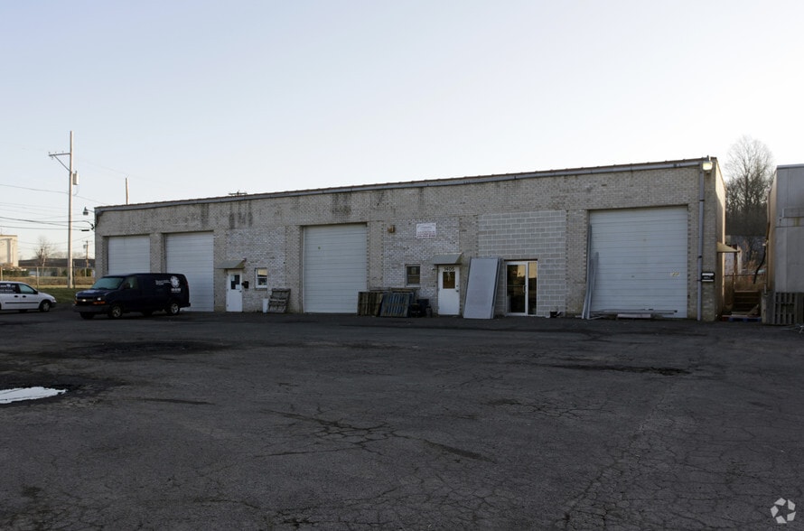 More Photos Of 1405 Bridgewater Rd, Bensalem Warehouse For Lease