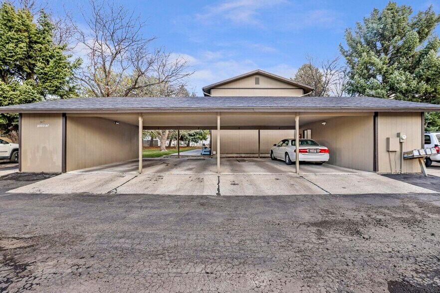 More Photos Of 147 Robbins Ave, Twin Falls Apartments For Sale