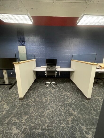 More Photos Of 8900 Edgeworth Dr, Capitol Heights Warehouse For Sale