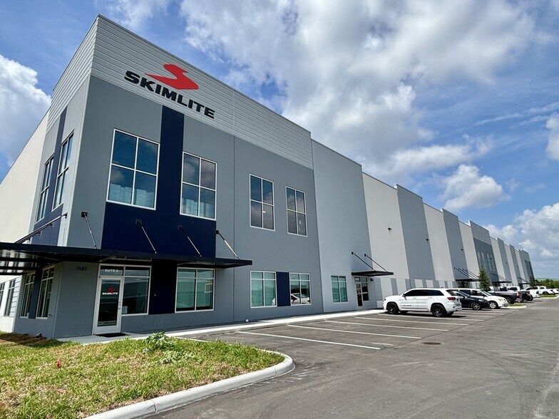 More Photos Of 1585 Centennial Blvd, Bartow Unknown For Lease