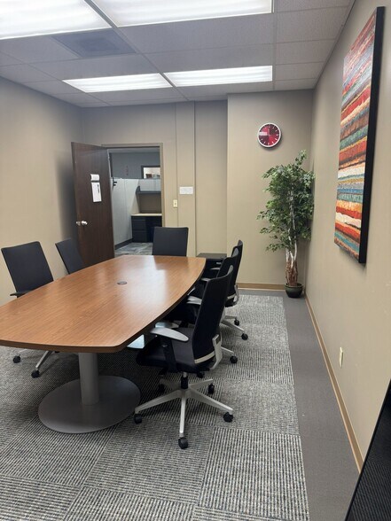 More Photos Of 2709 McGraw Dr, Bloomington Office Residential For Sale