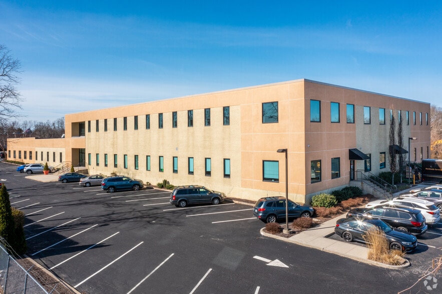 More Photos Of 135 Engineers Rd, Hauppauge Medical For Lease