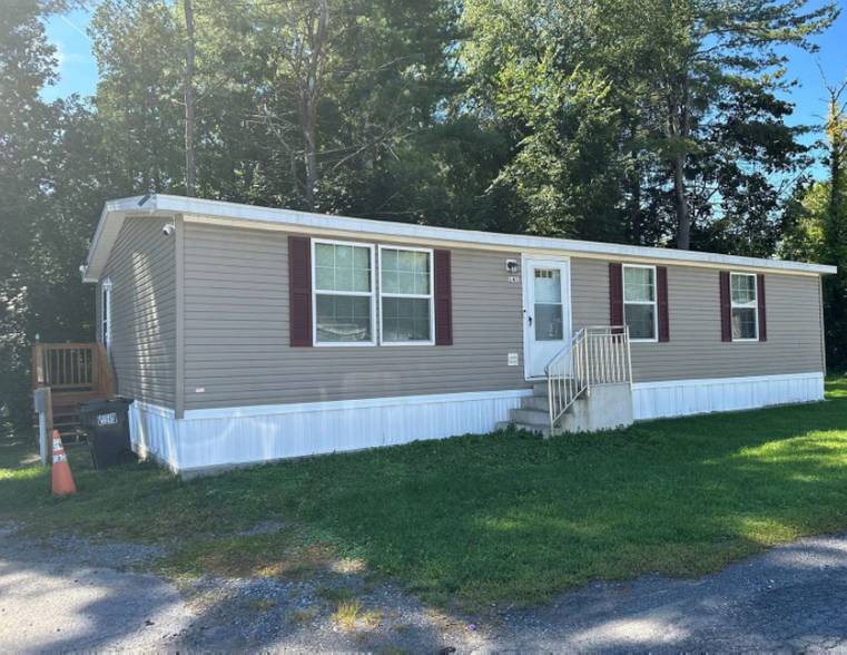More Photos Of 413 Saratoga Rd, Schenectady Manufactured Housing Mobile Home Park For Sale