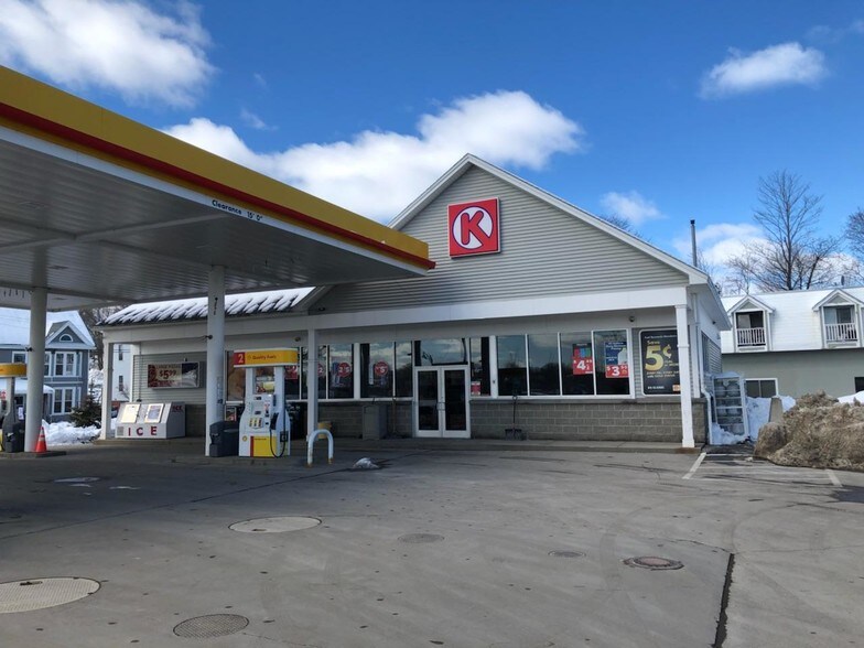 Primary Photo Of 395 Main St, Bangor Service Station For Sale