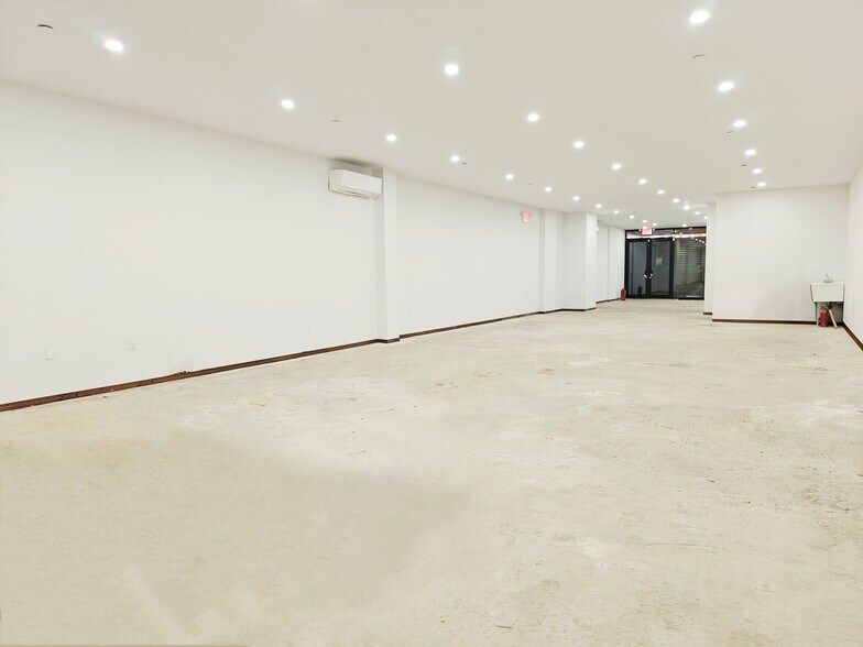 More Photos Of 1546 Broadway, Brooklyn Apartments For Sale