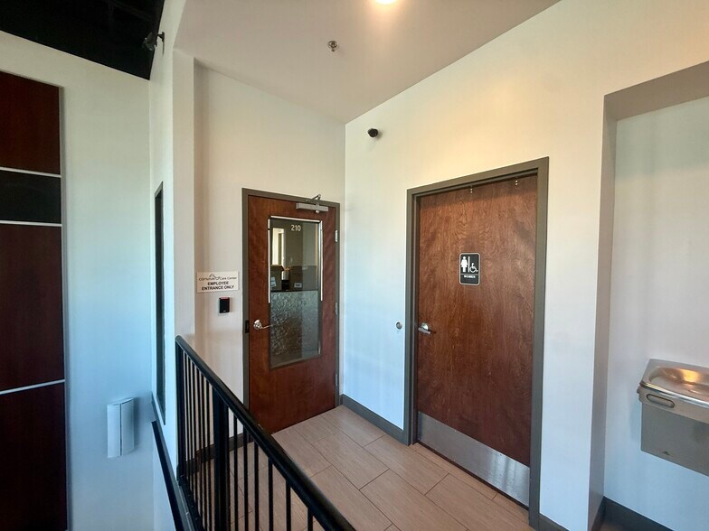 More Photos Of 449621 Us-301, Callahan Medical For Lease