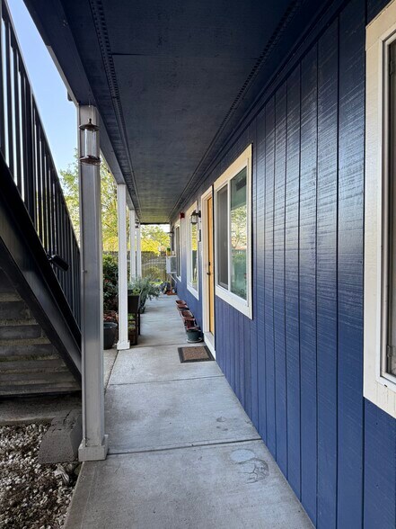 More Photos Of 4425 SE 26TH Ave, Portland Apartments For Sale