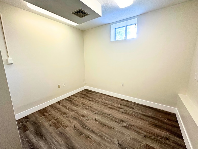 More Photos Of 76 Battery Ave, Brooklyn Apartments For Lease