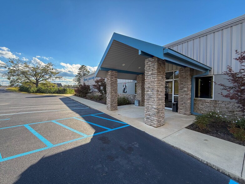 More Photos Of 1900 Golden Springs Rd, Anniston Lodge Meeting Hall For Sale