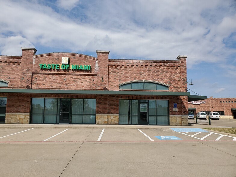 More Photos Of 205 S Main St, Red Oak Unknown For Lease